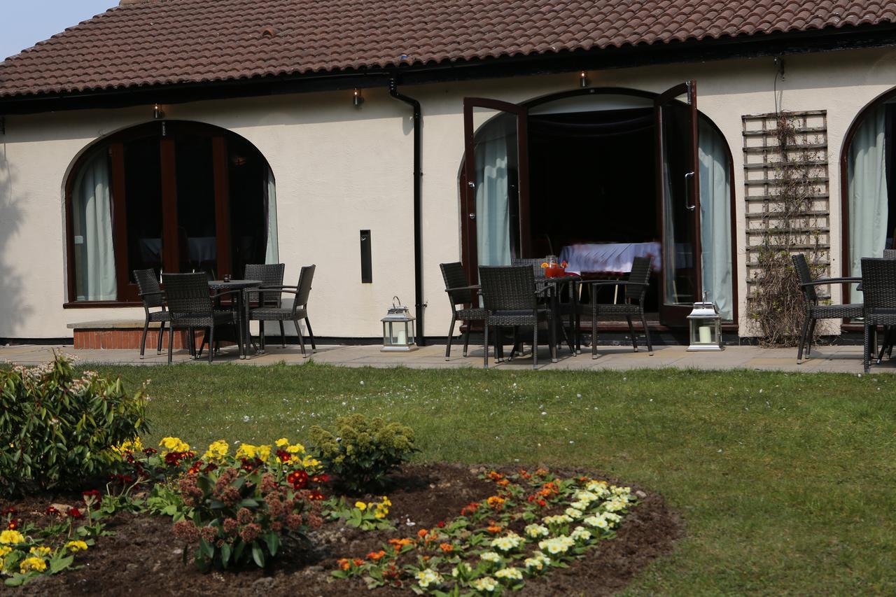 Widnes Halton Everglades Park Hotel Kültér fotó
