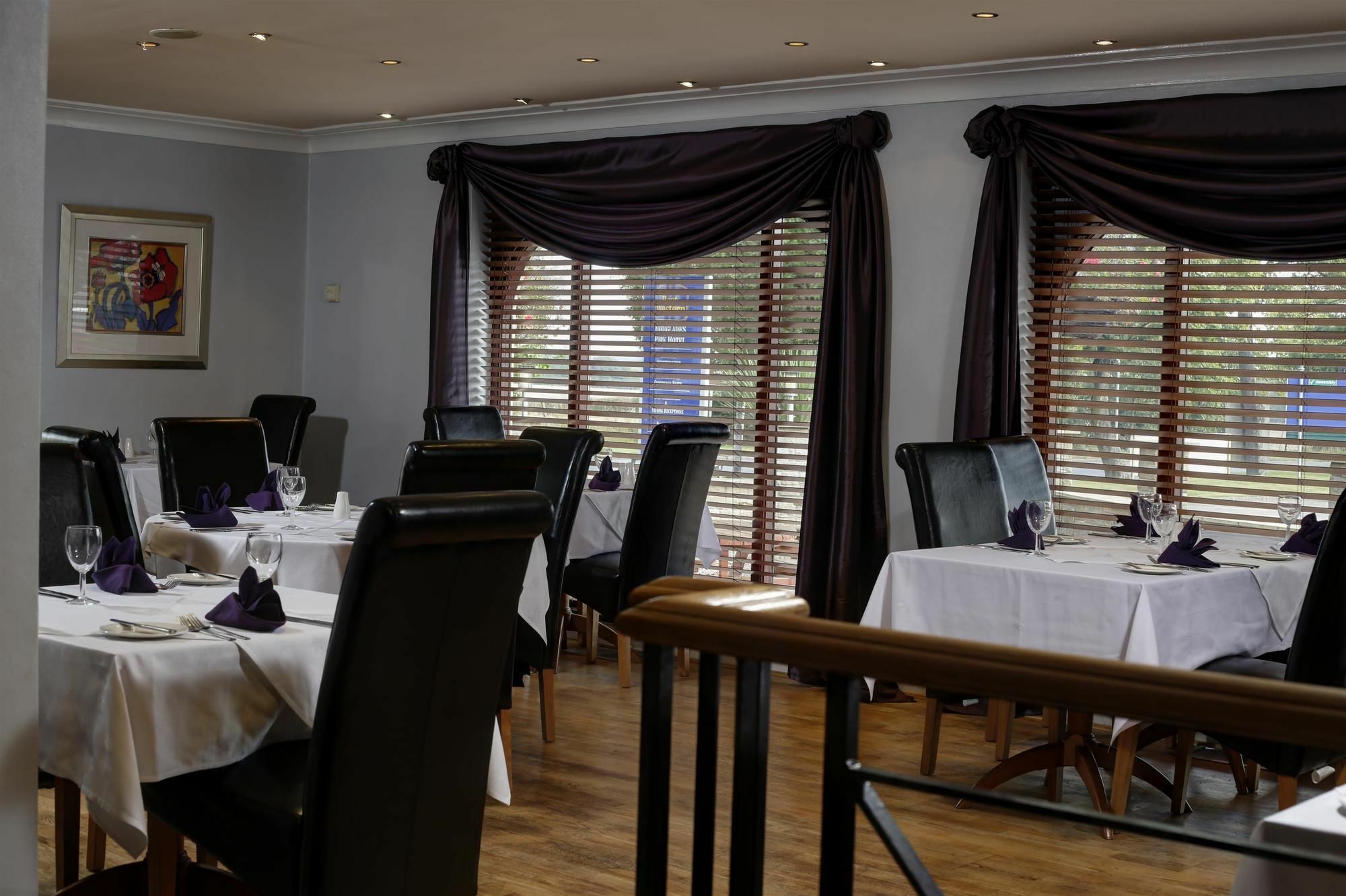 Widnes Halton Everglades Park Hotel Kültér fotó